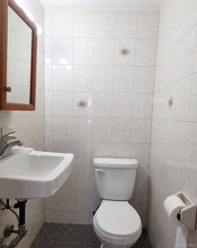 7613 46th Avenue, New York, NY, 3 Bedrooms Bedrooms, 7 Rooms Rooms,1 BathroomBathrooms,Residential Lease,For Rent,46th,0,985860 7613 46th Avenue, New York, NY, 3 Bedrooms Bedrooms, 7 Rooms Rooms,1 BathroomBathrooms,Residential Lease,For Rent,46th,0,985860