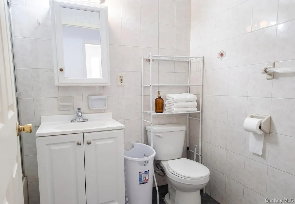 7613 46th Avenue, New York, NY, 3 Bedrooms Bedrooms, 7 Rooms Rooms,1 BathroomBathrooms,Residential Lease,For Rent,46th,0,985860 7613 46th Avenue, New York, NY, 3 Bedrooms Bedrooms, 7 Rooms Rooms,1 BathroomBathrooms,Residential Lease,For Rent,46th,0,985860