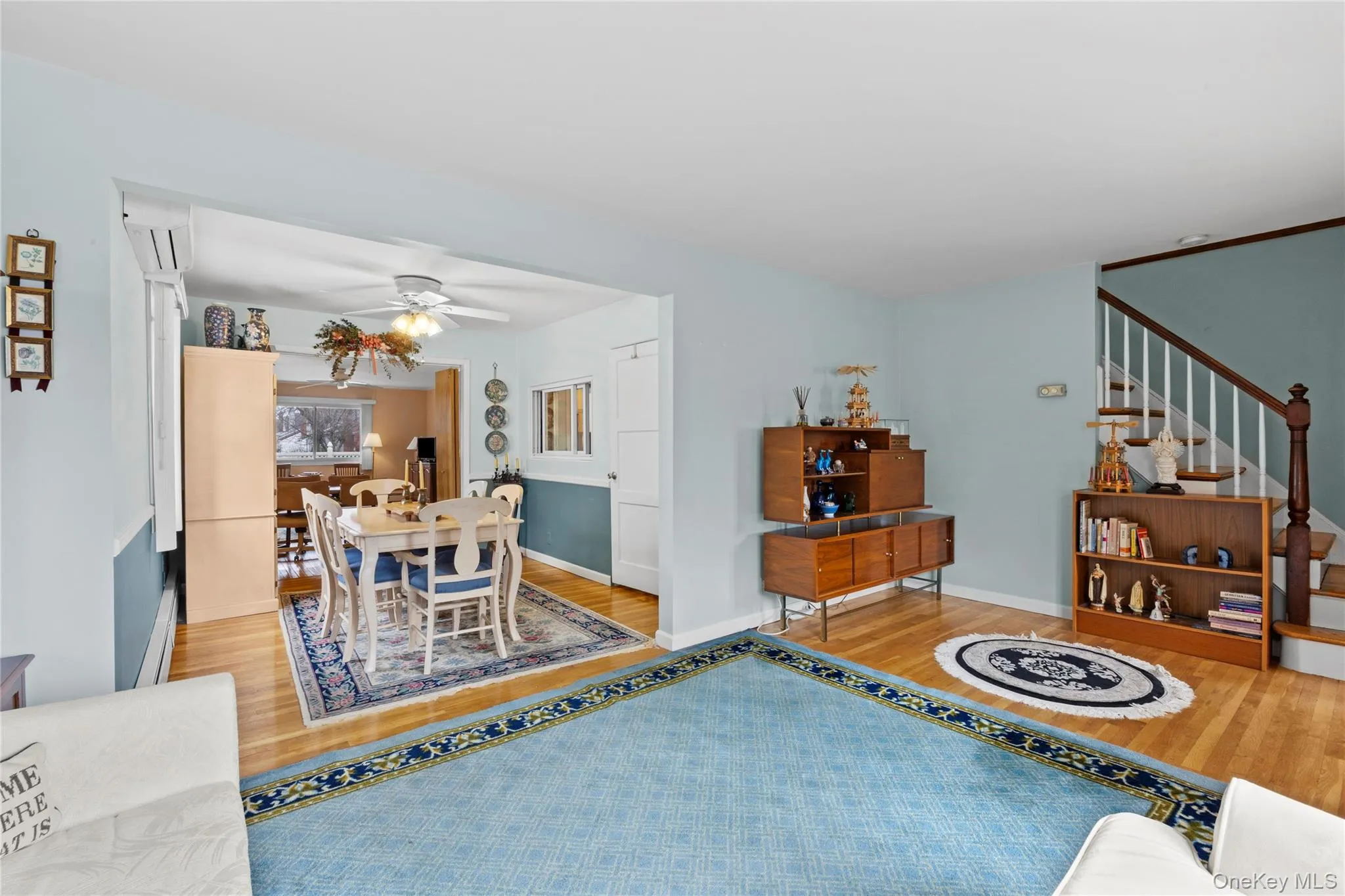 Living room flows into dining room Living room flows into dining room