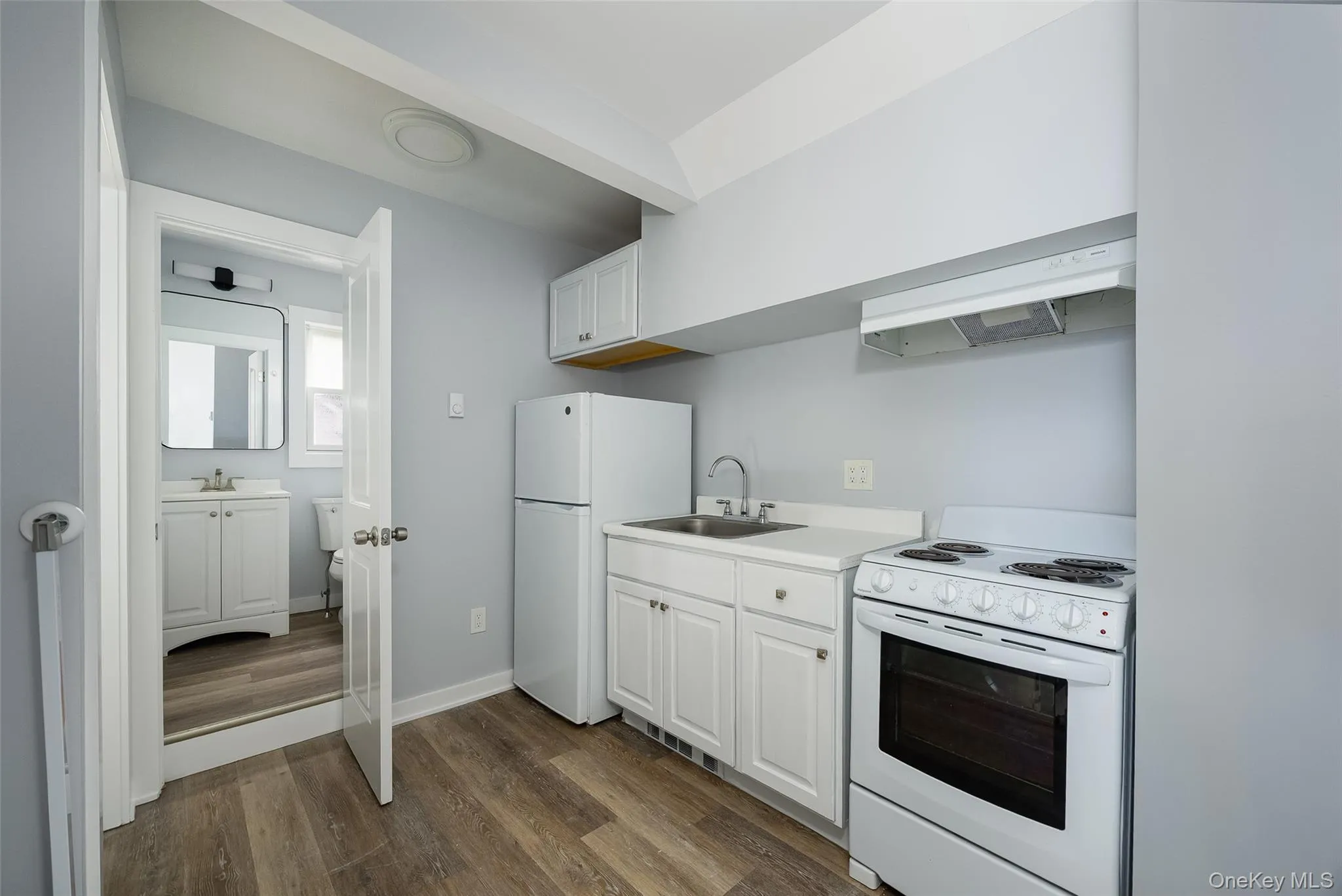 39 Fowler Avenue, Carmel, NY, 1 Bedroom Bedrooms, 3 Rooms Rooms,1 BathroomBathrooms,Residential Lease,For Rent,Fowler,0,985885 39 Fowler Avenue, Carmel, NY, 1 Bedroom Bedrooms, 3 Rooms Rooms,1 BathroomBathrooms,Residential Lease,For Rent,Fowler,0,985885
