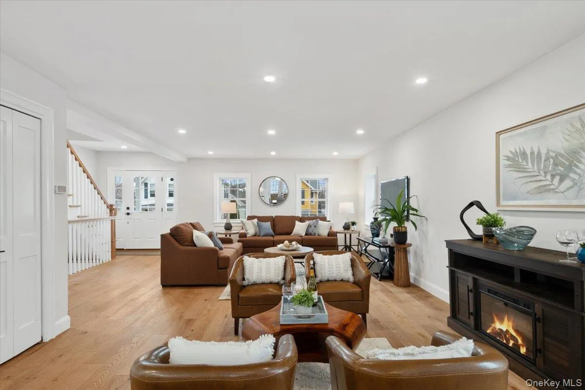 32 Ackerman Street, Beacon, NY, 3 Bedrooms Bedrooms, 10 Rooms Rooms,3 BathroomsBathrooms,Residential Lease,For Rent,Ackerman,0,985901 32 Ackerman Street, Beacon, NY, 3 Bedrooms Bedrooms, 10 Rooms Rooms,3 BathroomsBathrooms,Residential Lease,For Rent,Ackerman,0,985901