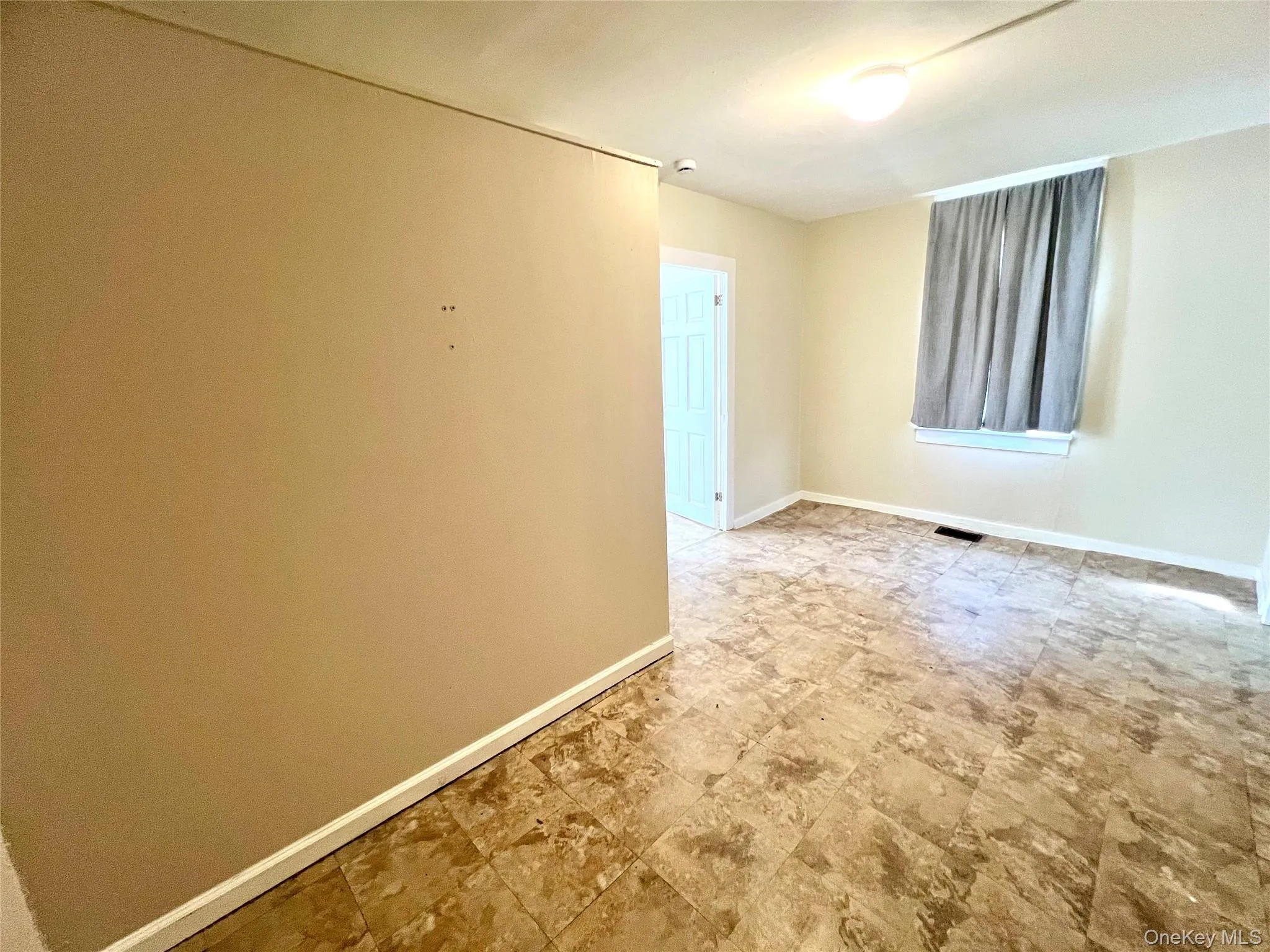 30 Knapp Avenue, Middletown, NY, 2 Bedrooms Bedrooms, 5 Rooms Rooms,1 BathroomBathrooms,Residential Lease,For Rent,Knapp,0,985909 30 Knapp Avenue, Middletown, NY, 2 Bedrooms Bedrooms, 5 Rooms Rooms,1 BathroomBathrooms,Residential Lease,For Rent,Knapp,0,985909