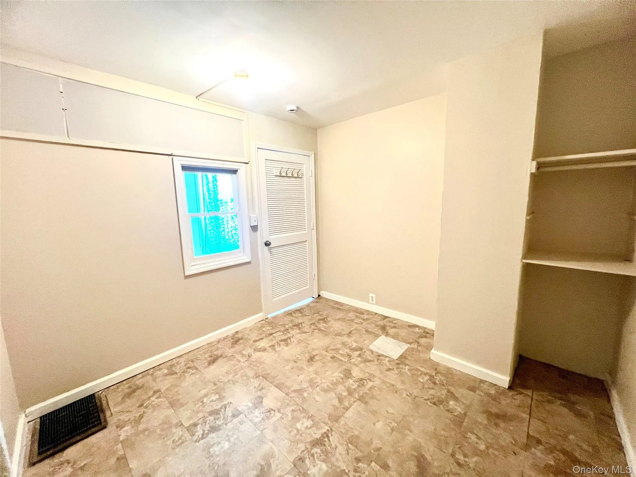 30 Knapp Avenue, Middletown, NY, 2 Bedrooms Bedrooms, 5 Rooms Rooms,1 BathroomBathrooms,Residential Lease,For Rent,Knapp,0,985909 30 Knapp Avenue, Middletown, NY, 2 Bedrooms Bedrooms, 5 Rooms Rooms,1 BathroomBathrooms,Residential Lease,For Rent,Knapp,0,985909