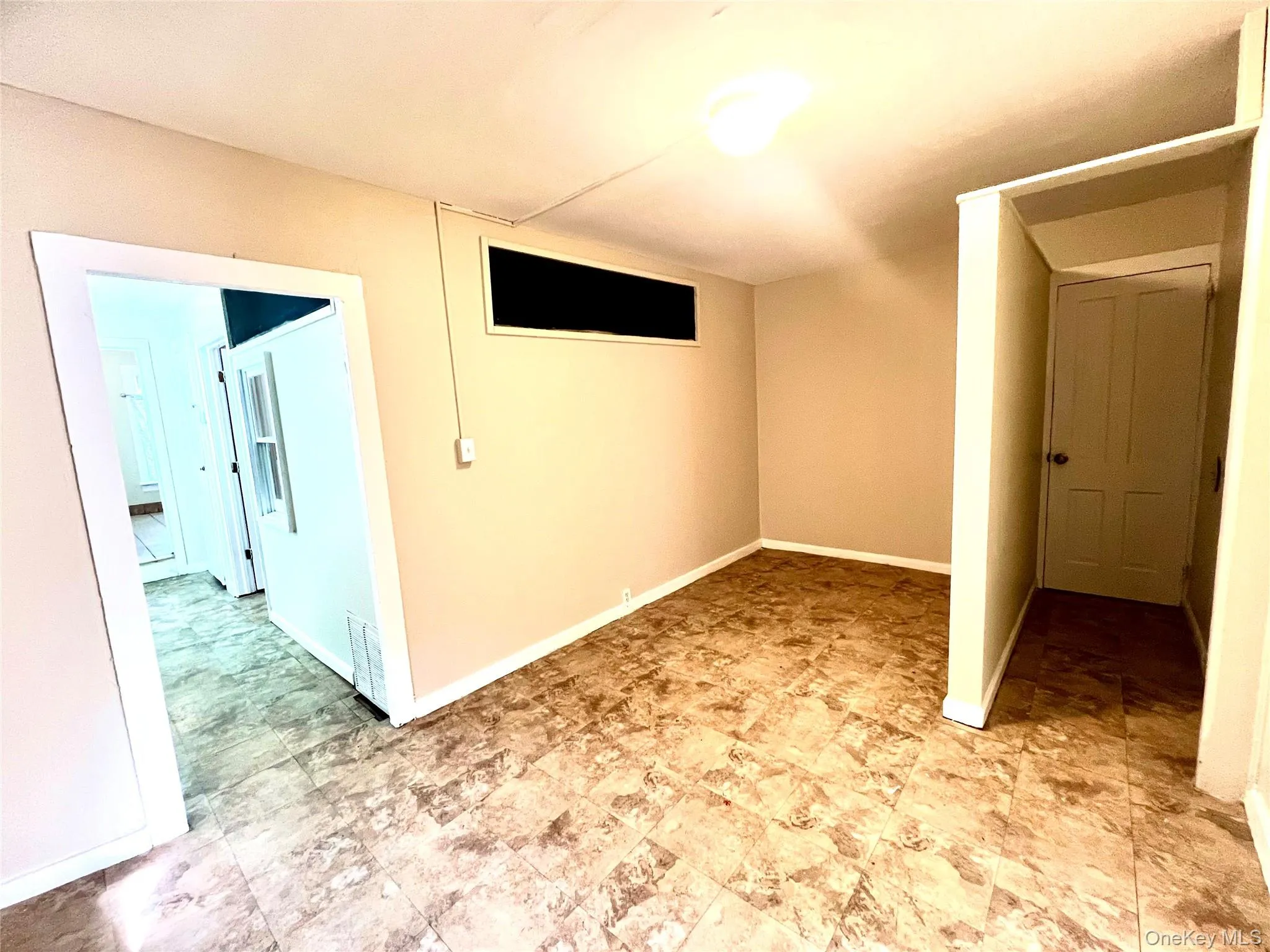 30 Knapp Avenue, Middletown, NY, 2 Bedrooms Bedrooms, 5 Rooms Rooms,1 BathroomBathrooms,Residential Lease,For Rent,Knapp,0,985909 30 Knapp Avenue, Middletown, NY, 2 Bedrooms Bedrooms, 5 Rooms Rooms,1 BathroomBathrooms,Residential Lease,For Rent,Knapp,0,985909