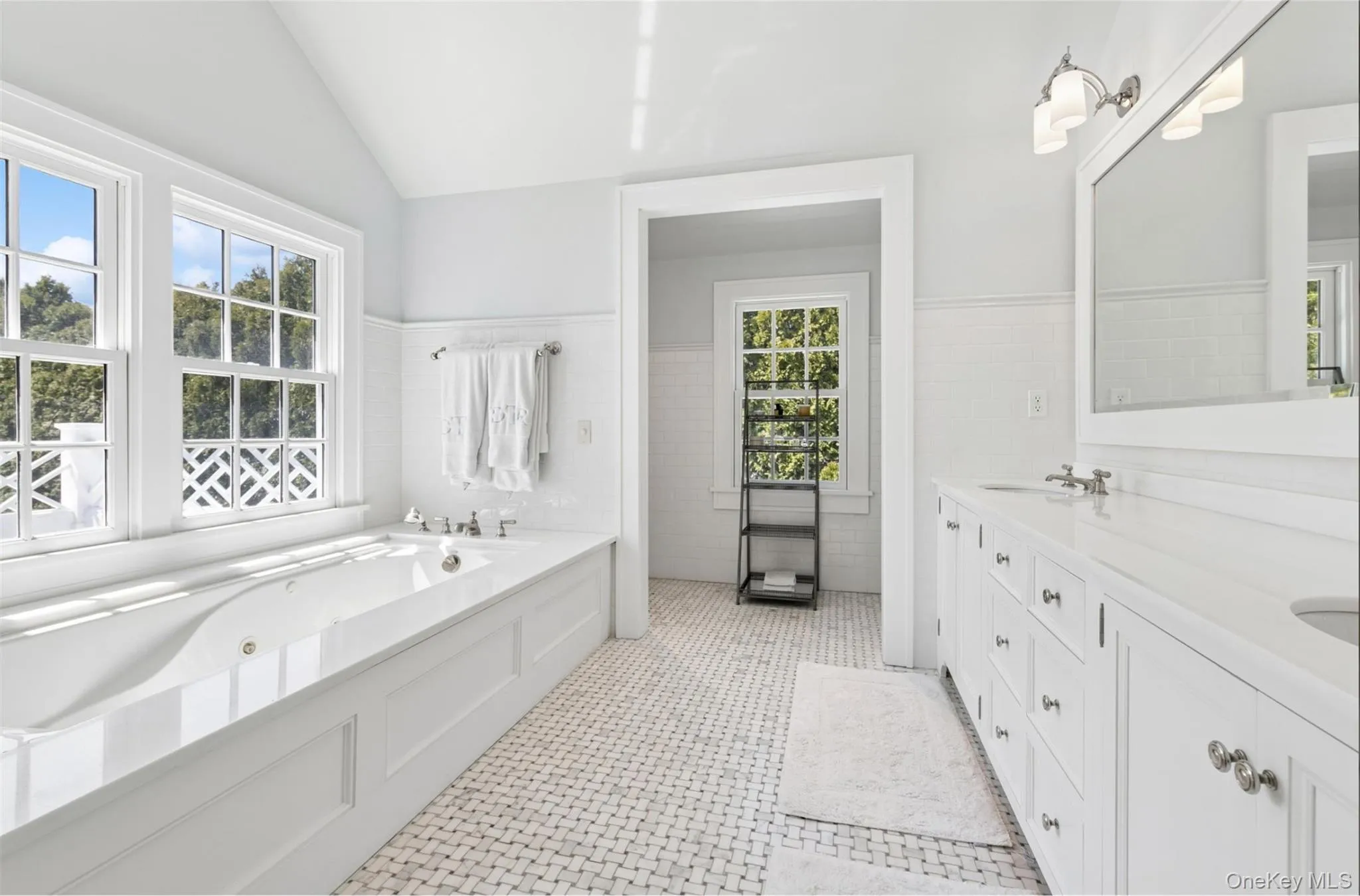 60 Old Town Crossing, Southampton, NY, 6 Bedrooms Bedrooms, 13 Rooms Rooms,5 BathroomsBathrooms,Residential Lease,For Rent,Old Town,0,985915 60 Old Town Crossing, Southampton, NY, 6 Bedrooms Bedrooms, 13 Rooms Rooms,5 BathroomsBathrooms,Residential Lease,For Rent,Old Town,0,985915