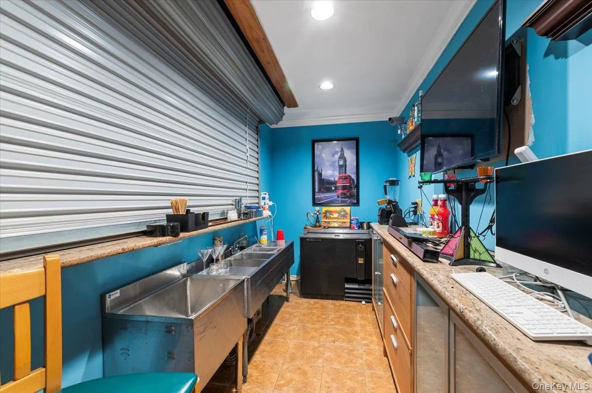 44 End Avenue, Oyster Bay, NY, 4 Bedrooms Bedrooms, 9 Rooms Rooms,4 BathroomsBathrooms,Residential,For Rent,End,0,985922 44 End Avenue, Oyster Bay, NY, 4 Bedrooms Bedrooms, 9 Rooms Rooms,4 BathroomsBathrooms,Residential,For Rent,End,0,985922