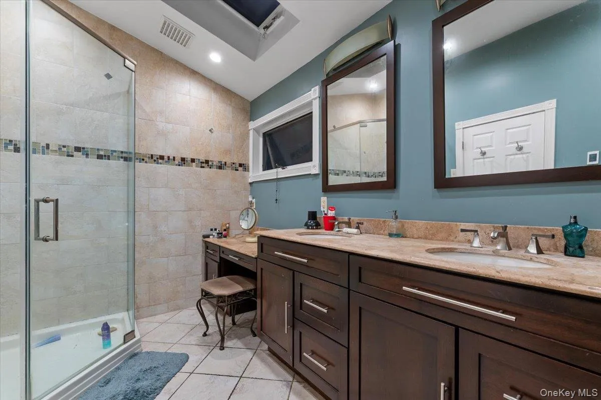 44 End Avenue, Oyster Bay, NY, 4 Bedrooms Bedrooms, 9 Rooms Rooms,4 BathroomsBathrooms,Residential,For Rent,End,0,985922 44 End Avenue, Oyster Bay, NY, 4 Bedrooms Bedrooms, 9 Rooms Rooms,4 BathroomsBathrooms,Residential,For Rent,End,0,985922