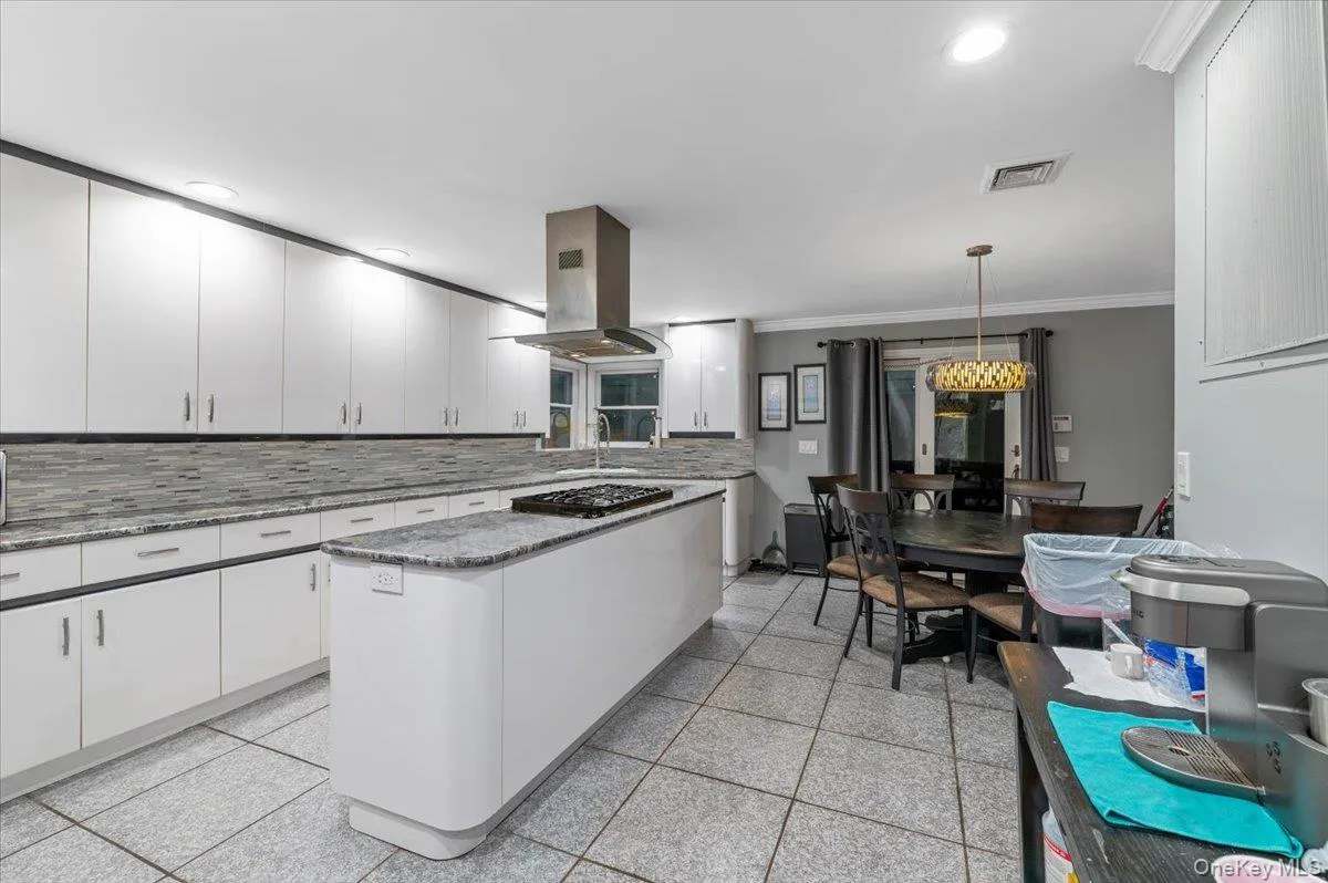 44 End Avenue, Oyster Bay, NY, 4 Bedrooms Bedrooms, 9 Rooms Rooms,4 BathroomsBathrooms,Residential,For Rent,End,0,985922 44 End Avenue, Oyster Bay, NY, 4 Bedrooms Bedrooms, 9 Rooms Rooms,4 BathroomsBathrooms,Residential,For Rent,End,0,985922