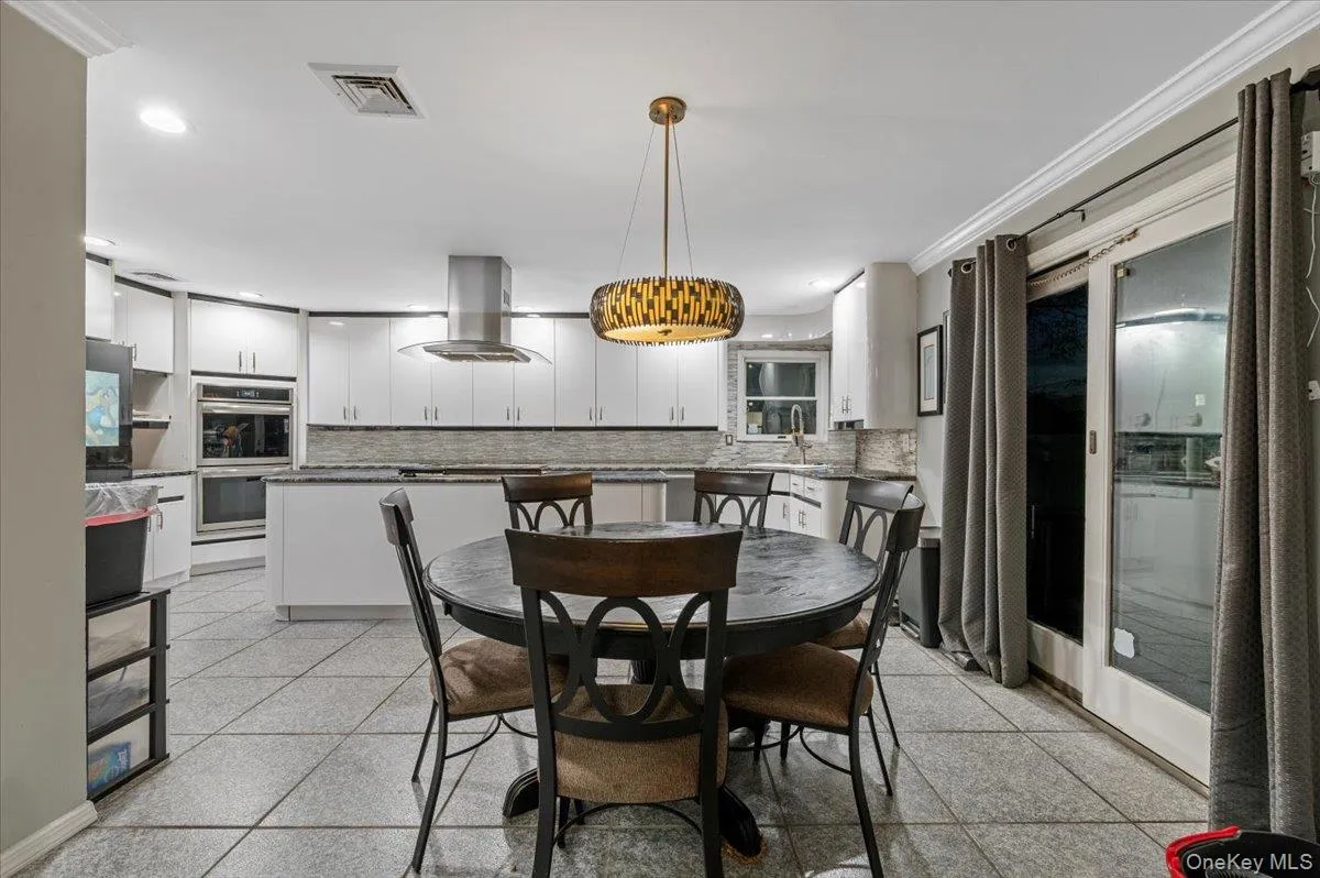 44 End Avenue, Oyster Bay, NY, 4 Bedrooms Bedrooms, 9 Rooms Rooms,4 BathroomsBathrooms,Residential,For Rent,End,0,985922 44 End Avenue, Oyster Bay, NY, 4 Bedrooms Bedrooms, 9 Rooms Rooms,4 BathroomsBathrooms,Residential,For Rent,End,0,985922