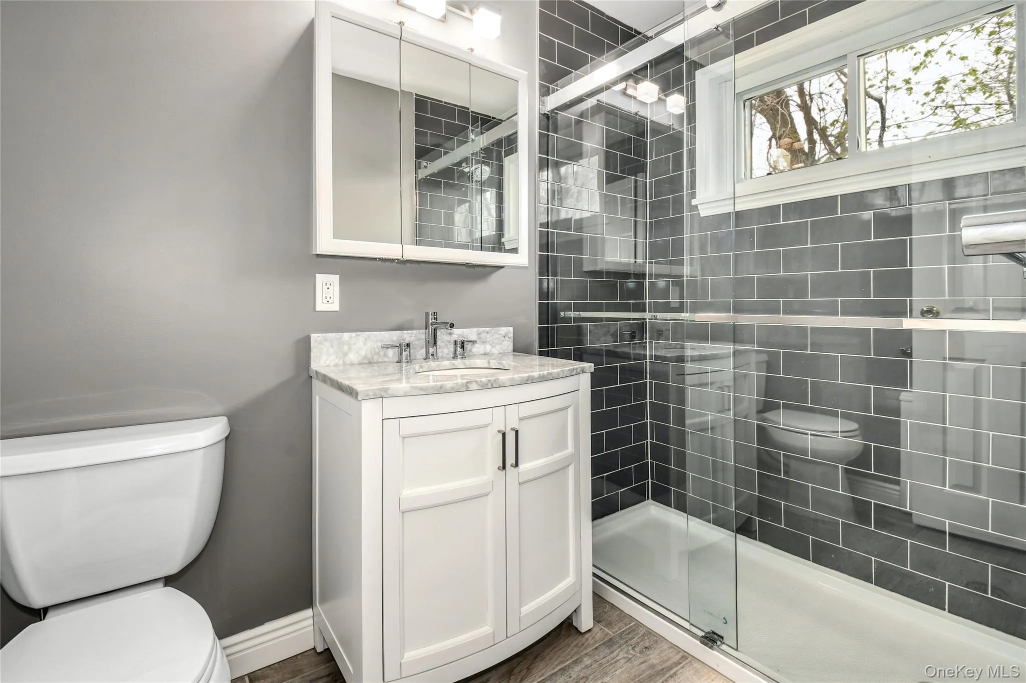 Full Bath with Double Shower Full Bath with Double Shower