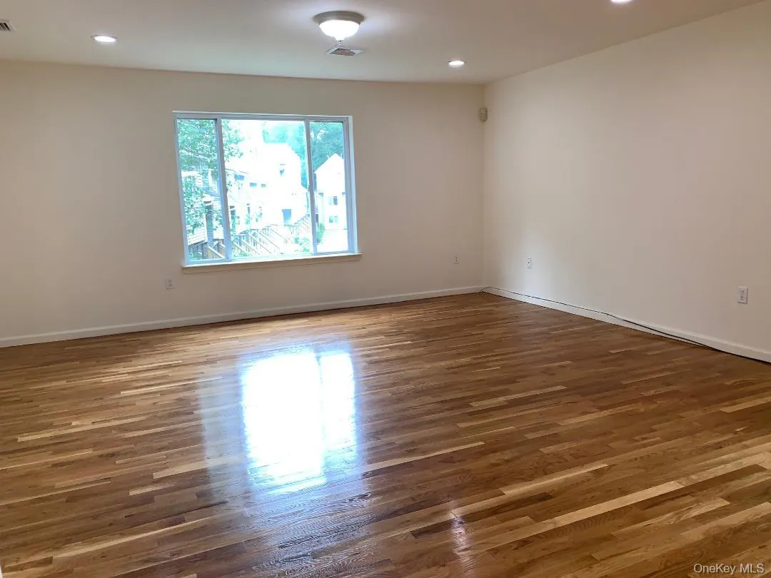 106 Arlington Court, Clarkstown, NY, 2 Bedrooms Bedrooms, 5 Rooms Rooms,2 BathroomsBathrooms,Residential Lease,For Rent,Arlington,0,985925 106 Arlington Court, Clarkstown, NY, 2 Bedrooms Bedrooms, 5 Rooms Rooms,2 BathroomsBathrooms,Residential Lease,For Rent,Arlington,0,985925