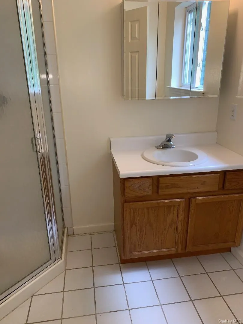 106 Arlington Court, Clarkstown, NY, 2 Bedrooms Bedrooms, 5 Rooms Rooms,2 BathroomsBathrooms,Residential Lease,For Rent,Arlington,0,985925 106 Arlington Court, Clarkstown, NY, 2 Bedrooms Bedrooms, 5 Rooms Rooms,2 BathroomsBathrooms,Residential Lease,For Rent,Arlington,0,985925