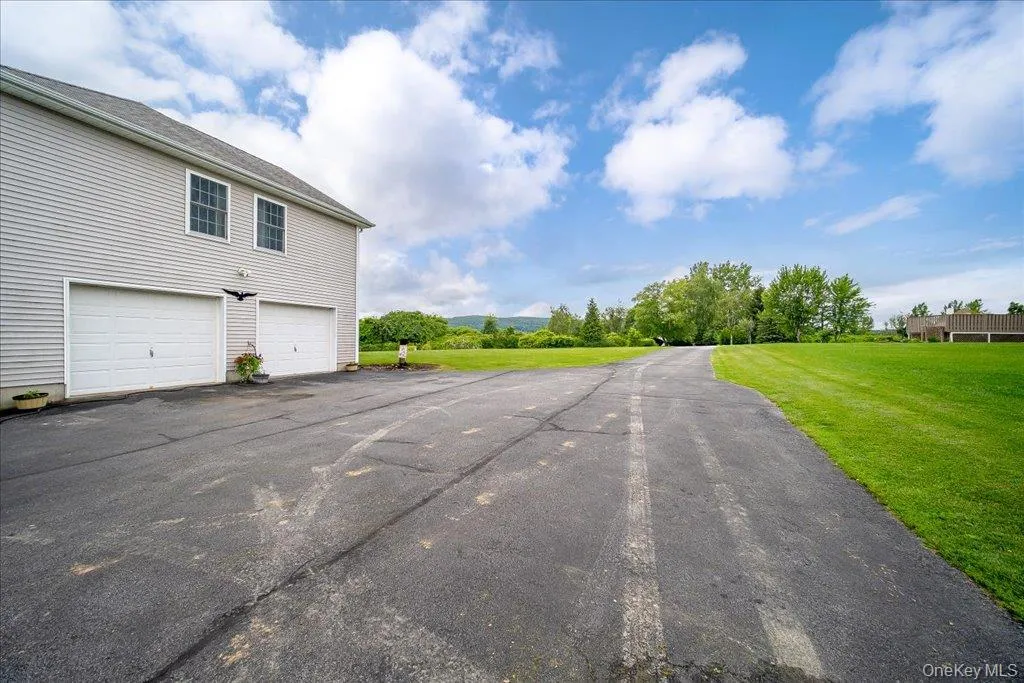 5 Sunrise Drive, Marlboro, NY, 3 Bedrooms Bedrooms, 7 Rooms Rooms,3 BathroomsBathrooms,Residential,For Rent,Sunrise,0,985944 5 Sunrise Drive, Marlboro, NY, 3 Bedrooms Bedrooms, 7 Rooms Rooms,3 BathroomsBathrooms,Residential,For Rent,Sunrise,0,985944