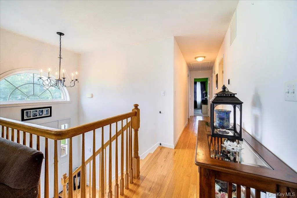 5 Sunrise Drive, Marlboro, NY, 3 Bedrooms Bedrooms, 7 Rooms Rooms,3 BathroomsBathrooms,Residential,For Rent,Sunrise,0,985944 5 Sunrise Drive, Marlboro, NY, 3 Bedrooms Bedrooms, 7 Rooms Rooms,3 BathroomsBathrooms,Residential,For Rent,Sunrise,0,985944