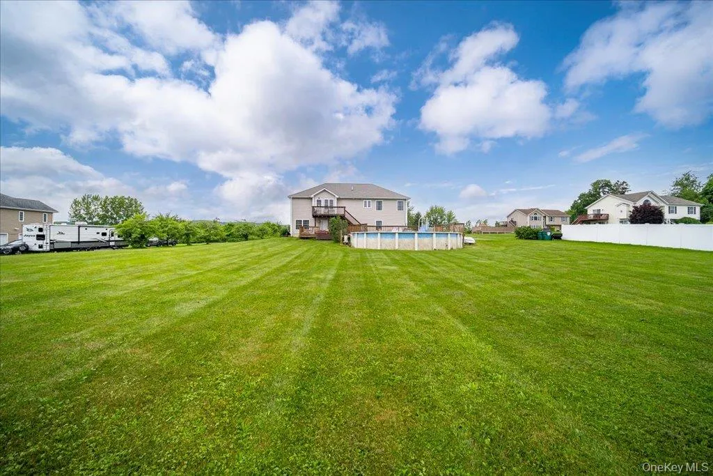 5 Sunrise Drive, Marlboro, NY, 3 Bedrooms Bedrooms, 7 Rooms Rooms,3 BathroomsBathrooms,Residential,For Rent,Sunrise,0,985944 5 Sunrise Drive, Marlboro, NY, 3 Bedrooms Bedrooms, 7 Rooms Rooms,3 BathroomsBathrooms,Residential,For Rent,Sunrise,0,985944