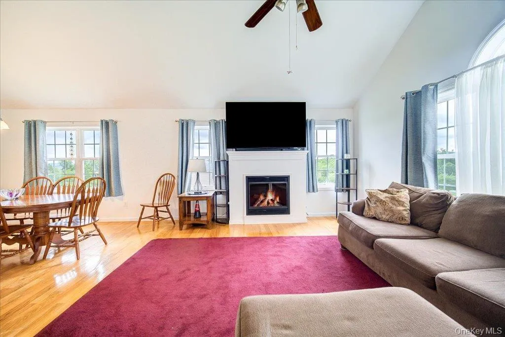 5 Sunrise Drive, Marlboro, NY, 3 Bedrooms Bedrooms, 7 Rooms Rooms,3 BathroomsBathrooms,Residential,For Rent,Sunrise,0,985944 5 Sunrise Drive, Marlboro, NY, 3 Bedrooms Bedrooms, 7 Rooms Rooms,3 BathroomsBathrooms,Residential,For Rent,Sunrise,0,985944