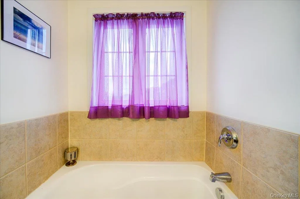 5 Sunrise Drive, Marlboro, NY, 3 Bedrooms Bedrooms, 7 Rooms Rooms,3 BathroomsBathrooms,Residential,For Rent,Sunrise,0,985944 5 Sunrise Drive, Marlboro, NY, 3 Bedrooms Bedrooms, 7 Rooms Rooms,3 BathroomsBathrooms,Residential,For Rent,Sunrise,0,985944
