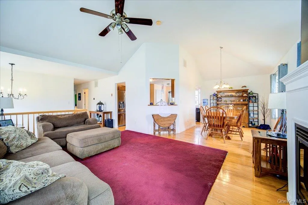 5 Sunrise Drive, Marlboro, NY, 3 Bedrooms Bedrooms, 7 Rooms Rooms,3 BathroomsBathrooms,Residential,For Rent,Sunrise,0,985944 5 Sunrise Drive, Marlboro, NY, 3 Bedrooms Bedrooms, 7 Rooms Rooms,3 BathroomsBathrooms,Residential,For Rent,Sunrise,0,985944