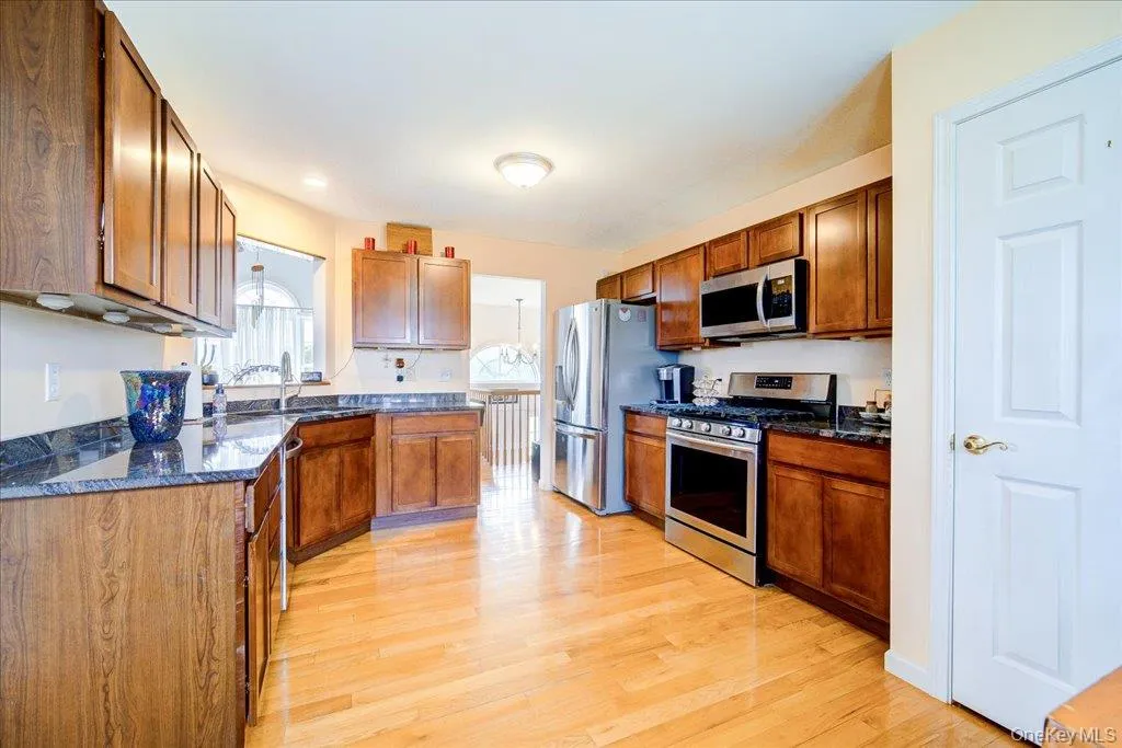 5 Sunrise Drive, Marlboro, NY, 3 Bedrooms Bedrooms, 7 Rooms Rooms,3 BathroomsBathrooms,Residential,For Rent,Sunrise,0,985944 5 Sunrise Drive, Marlboro, NY, 3 Bedrooms Bedrooms, 7 Rooms Rooms,3 BathroomsBathrooms,Residential,For Rent,Sunrise,0,985944