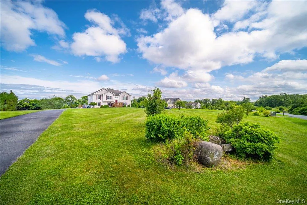 5 Sunrise Drive, Marlboro, NY, 3 Bedrooms Bedrooms, 7 Rooms Rooms,3 BathroomsBathrooms,Residential,For Rent,Sunrise,0,985944 5 Sunrise Drive, Marlboro, NY, 3 Bedrooms Bedrooms, 7 Rooms Rooms,3 BathroomsBathrooms,Residential,For Rent,Sunrise,0,985944