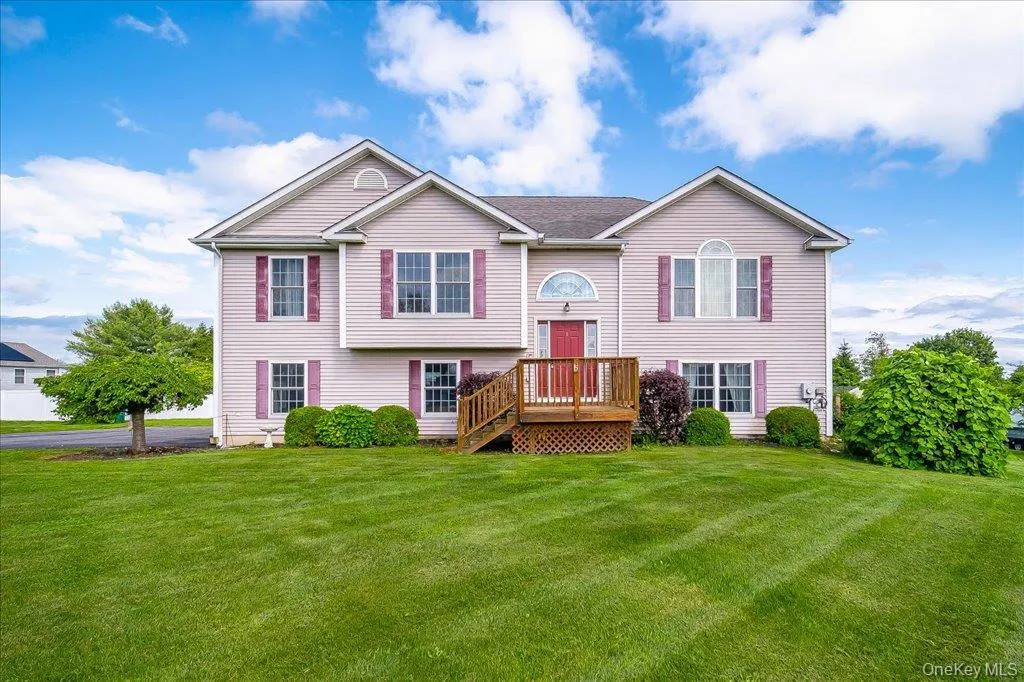 5 Sunrise Drive, Marlboro, NY, 3 Bedrooms Bedrooms, 7 Rooms Rooms,3 BathroomsBathrooms,Residential,For Rent,Sunrise,0,985944 5 Sunrise Drive, Marlboro, NY, 3 Bedrooms Bedrooms, 7 Rooms Rooms,3 BathroomsBathrooms,Residential,For Rent,Sunrise,0,985944