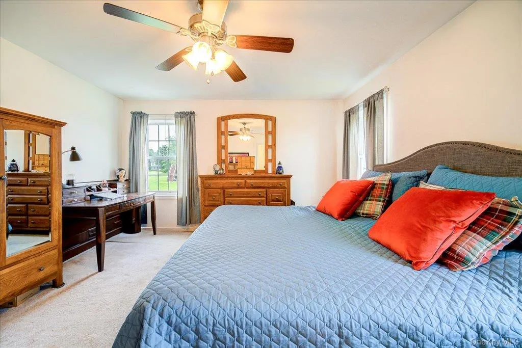5 Sunrise Drive, Marlboro, NY, 3 Bedrooms Bedrooms, 7 Rooms Rooms,3 BathroomsBathrooms,Residential,For Rent,Sunrise,0,985944 5 Sunrise Drive, Marlboro, NY, 3 Bedrooms Bedrooms, 7 Rooms Rooms,3 BathroomsBathrooms,Residential,For Rent,Sunrise,0,985944