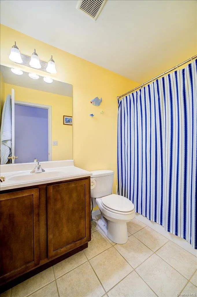 5 Sunrise Drive, Marlboro, NY, 3 Bedrooms Bedrooms, 7 Rooms Rooms,3 BathroomsBathrooms,Residential,For Rent,Sunrise,0,985944 5 Sunrise Drive, Marlboro, NY, 3 Bedrooms Bedrooms, 7 Rooms Rooms,3 BathroomsBathrooms,Residential,For Rent,Sunrise,0,985944