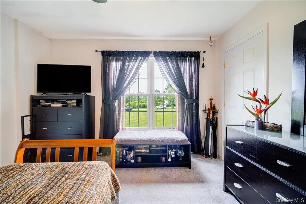 5 Sunrise Drive, Marlboro, NY, 3 Bedrooms Bedrooms, 7 Rooms Rooms,3 BathroomsBathrooms,Residential,For Rent,Sunrise,0,985944 5 Sunrise Drive, Marlboro, NY, 3 Bedrooms Bedrooms, 7 Rooms Rooms,3 BathroomsBathrooms,Residential,For Rent,Sunrise,0,985944