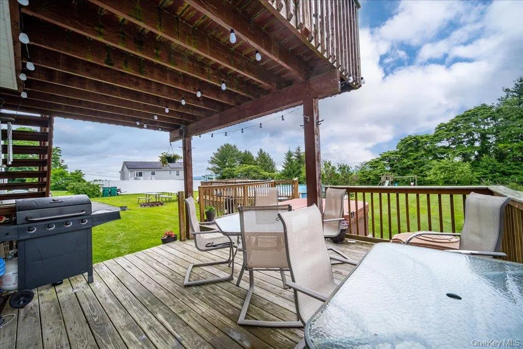 5 Sunrise Drive, Marlboro, NY, 3 Bedrooms Bedrooms, 7 Rooms Rooms,3 BathroomsBathrooms,Residential,For Rent,Sunrise,0,985944 5 Sunrise Drive, Marlboro, NY, 3 Bedrooms Bedrooms, 7 Rooms Rooms,3 BathroomsBathrooms,Residential,For Rent,Sunrise,0,985944