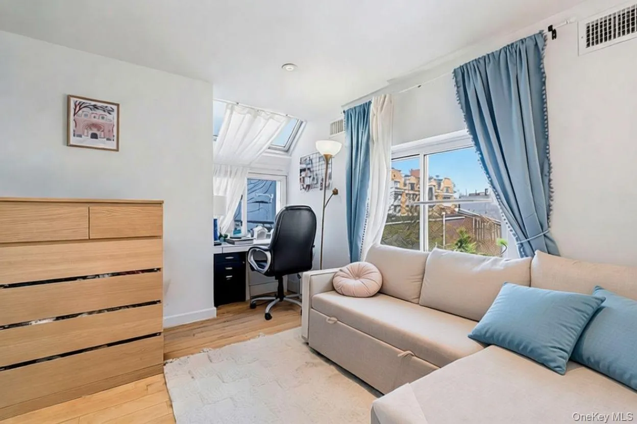 96 Woodpoint Road, New York, NY, 2 Bedrooms Bedrooms, 4 Rooms Rooms,2 BathroomsBathrooms,Residential,For Rent,Woodpoint,0,985957 96 Woodpoint Road, New York, NY, 2 Bedrooms Bedrooms, 4 Rooms Rooms,2 BathroomsBathrooms,Residential,For Rent,Woodpoint,0,985957