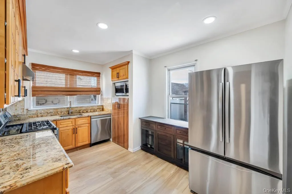 8638 232nd Street, New York, NY, 5 Bedrooms Bedrooms, 8 Rooms Rooms,2 BathroomsBathrooms,Residential,For Rent,232nd,0,985958 8638 232nd Street, New York, NY, 5 Bedrooms Bedrooms, 8 Rooms Rooms,2 BathroomsBathrooms,Residential,For Rent,232nd,0,985958