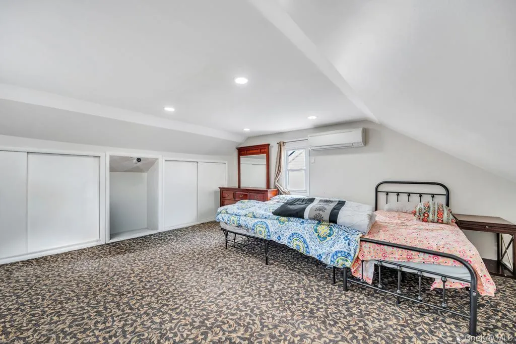 8638 232nd Street, New York, NY, 5 Bedrooms Bedrooms, 8 Rooms Rooms,2 BathroomsBathrooms,Residential,For Rent,232nd,0,985958 8638 232nd Street, New York, NY, 5 Bedrooms Bedrooms, 8 Rooms Rooms,2 BathroomsBathrooms,Residential,For Rent,232nd,0,985958