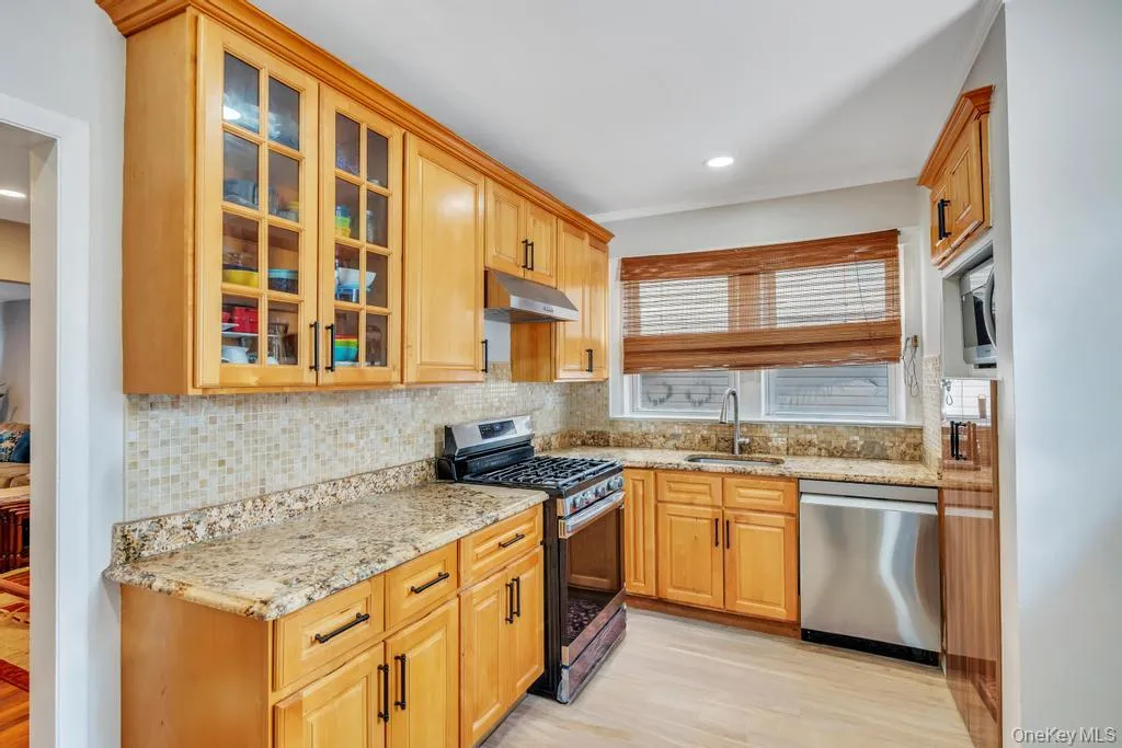 8638 232nd Street, New York, NY, 5 Bedrooms Bedrooms, 8 Rooms Rooms,2 BathroomsBathrooms,Residential,For Rent,232nd,0,985958 8638 232nd Street, New York, NY, 5 Bedrooms Bedrooms, 8 Rooms Rooms,2 BathroomsBathrooms,Residential,For Rent,232nd,0,985958