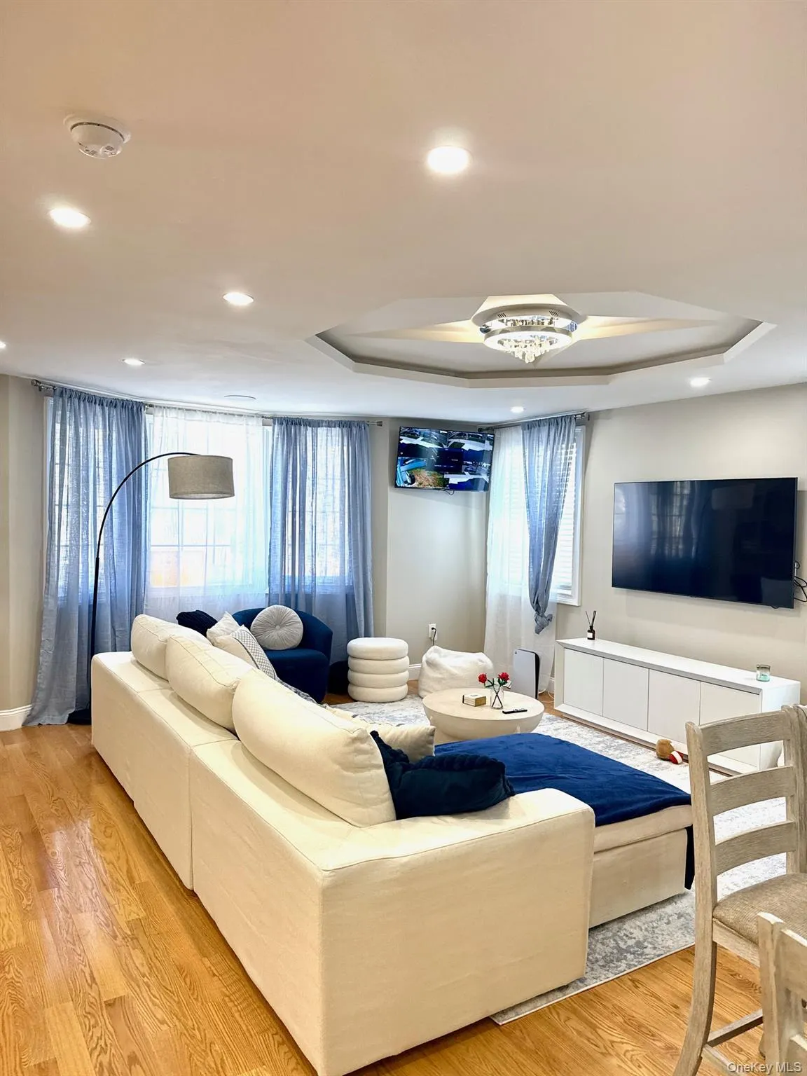 24910 139th Avenue, New York, NY, 4 Bedrooms Bedrooms, 5 Rooms Rooms,2 BathroomsBathrooms,Residential Lease,For Rent,139th Avenue,0,985976 24910 139th Avenue, New York, NY, 4 Bedrooms Bedrooms, 5 Rooms Rooms,2 BathroomsBathrooms,Residential Lease,For Rent,139th Avenue,0,985976
