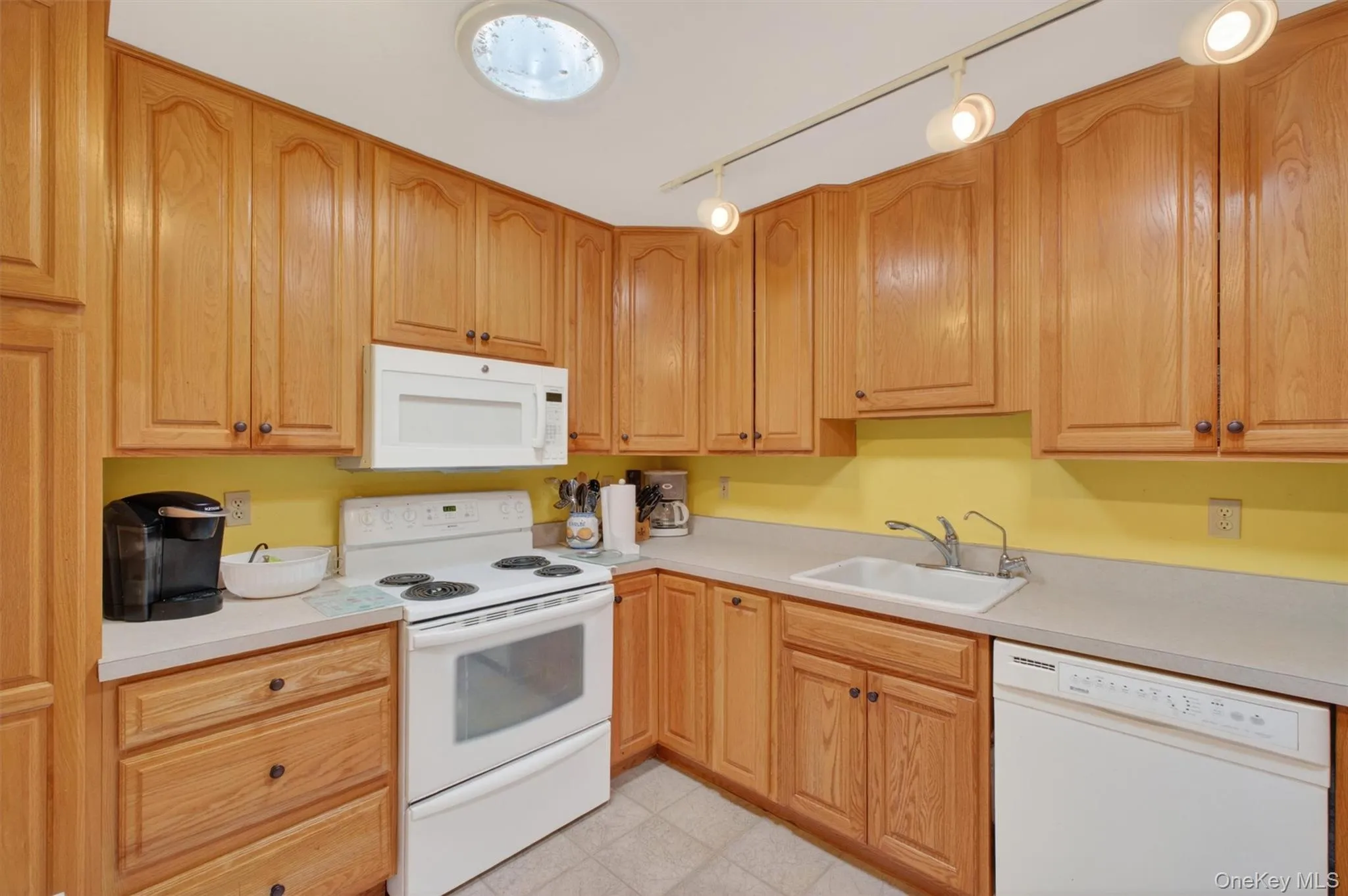 19 Marion Avenue, East Fishkill, NY, 3 Bedrooms Bedrooms, 10 Rooms Rooms,2 BathroomsBathrooms,Residential Sale,For Rent,Marion,0,985986 19 Marion Avenue, East Fishkill, NY, 3 Bedrooms Bedrooms, 10 Rooms Rooms,2 BathroomsBathrooms,Residential Sale,For Rent,Marion,0,985986