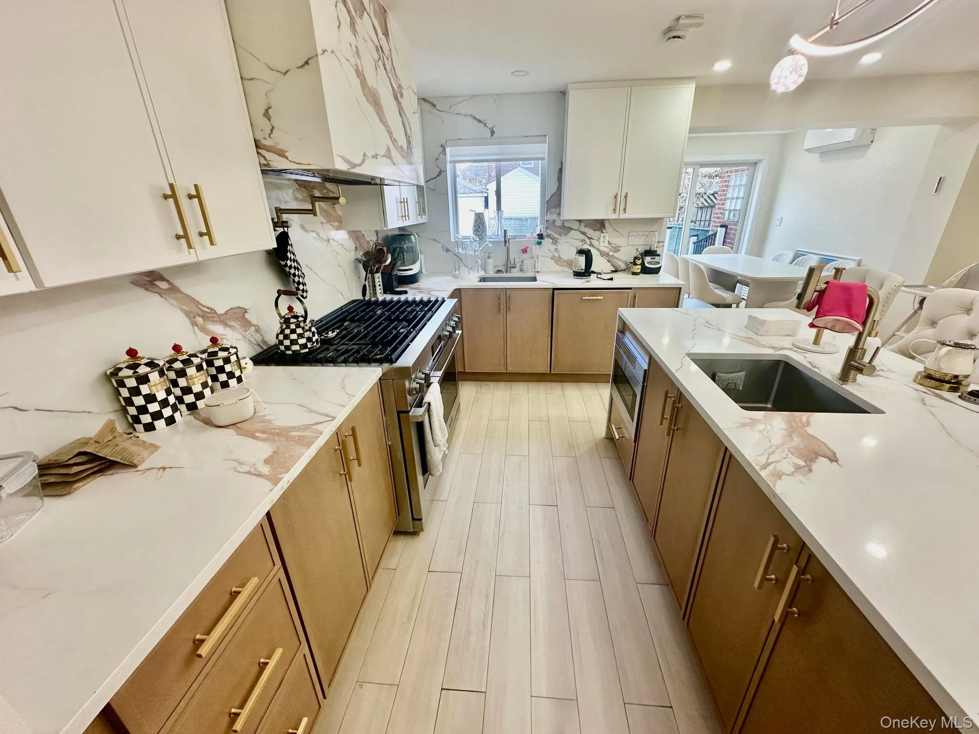 13762 70th Road, New York, NY, 4 Bedrooms Bedrooms, 6 Rooms Rooms,2 BathroomsBathrooms,Residential Sale,For Rent,70th,0,985994 13762 70th Road, New York, NY, 4 Bedrooms Bedrooms, 6 Rooms Rooms,2 BathroomsBathrooms,Residential Sale,For Rent,70th,0,985994