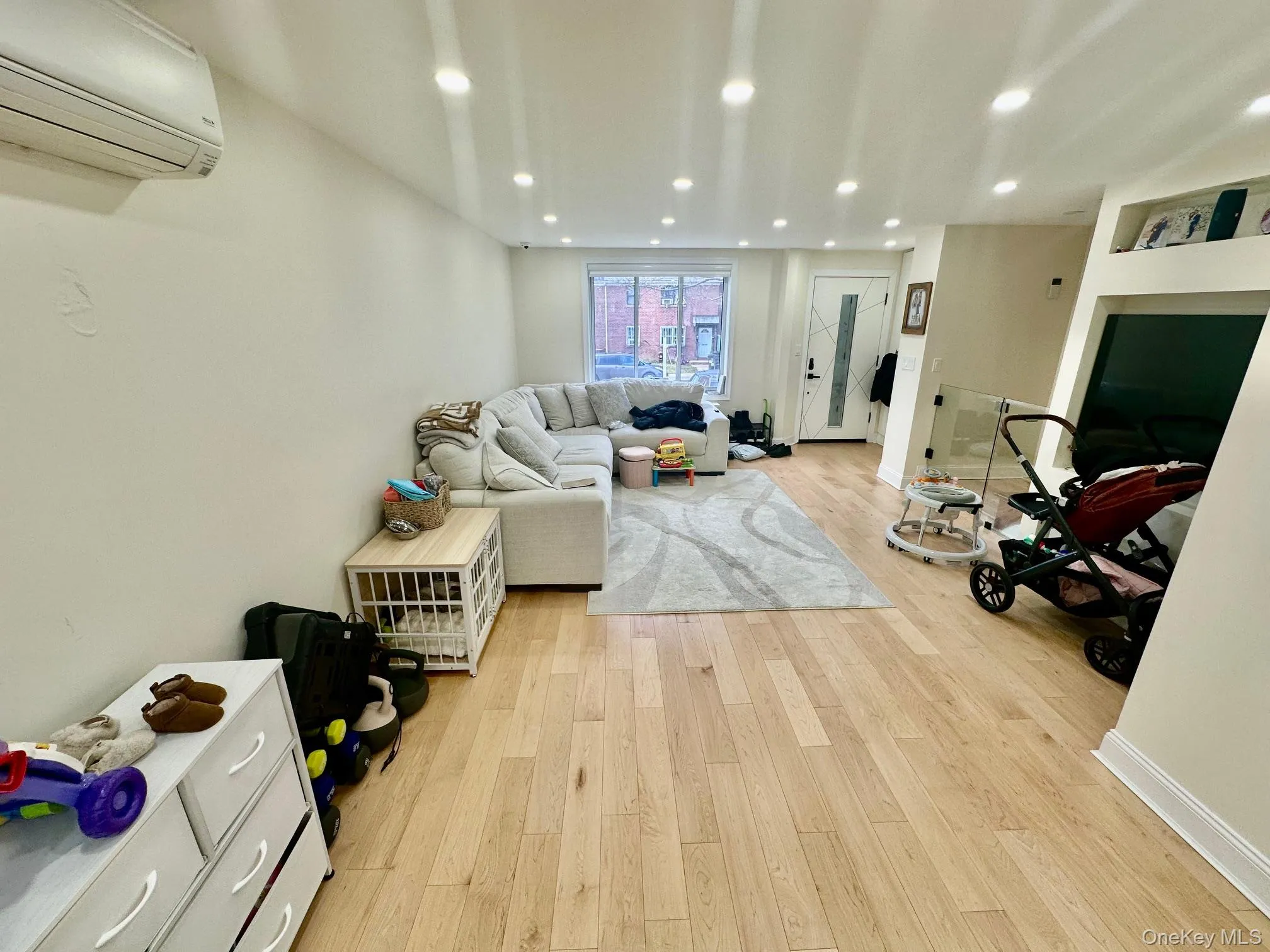 13762 70th Road, New York, NY, 4 Bedrooms Bedrooms, 6 Rooms Rooms,2 BathroomsBathrooms,Residential Sale,For Rent,70th,0,985994 13762 70th Road, New York, NY, 4 Bedrooms Bedrooms, 6 Rooms Rooms,2 BathroomsBathrooms,Residential Sale,For Rent,70th,0,985994