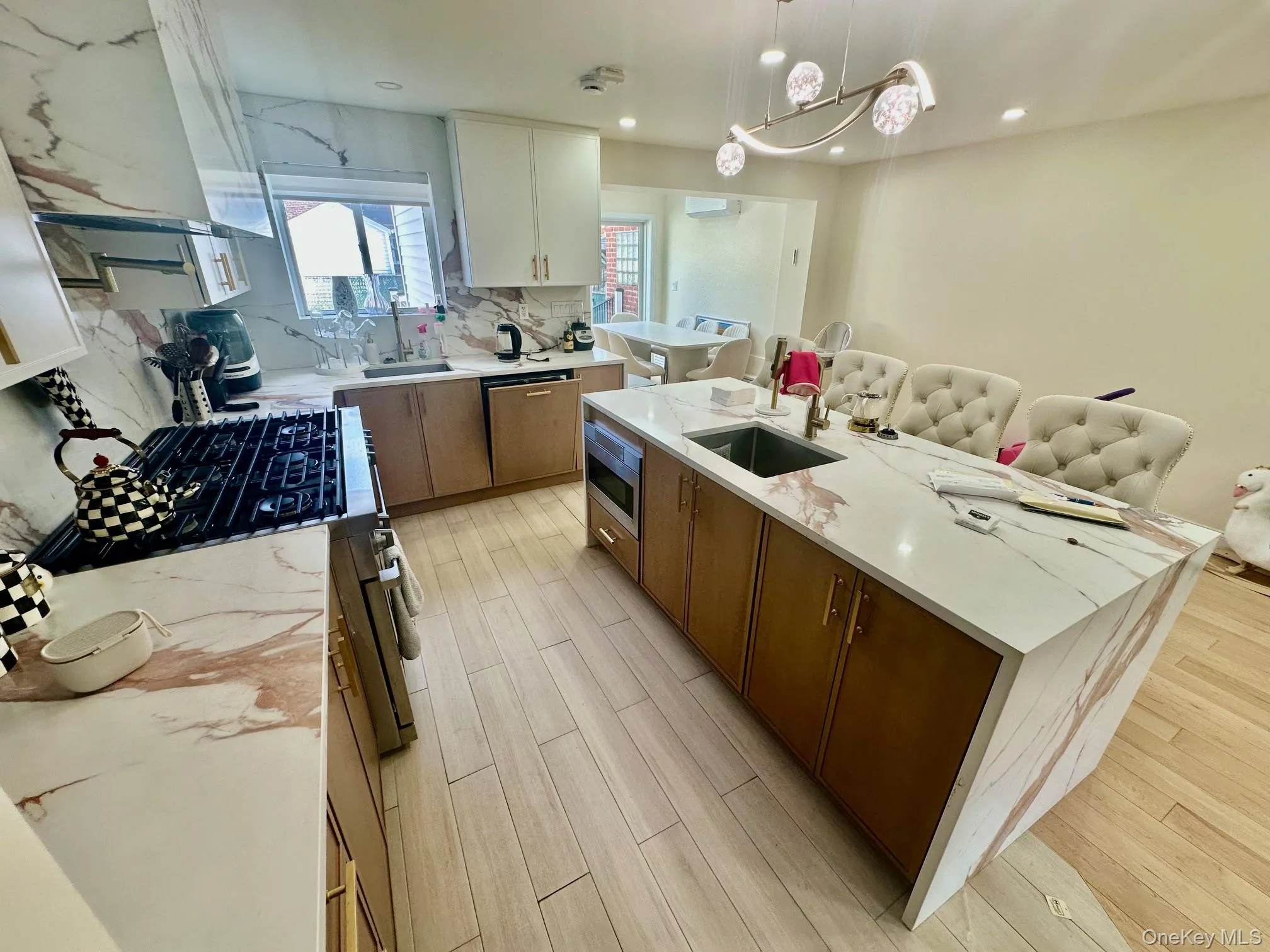 13762 70th Road, New York, NY, 4 Bedrooms Bedrooms, 6 Rooms Rooms,2 BathroomsBathrooms,Residential Sale,For Rent,70th,0,985994 13762 70th Road, New York, NY, 4 Bedrooms Bedrooms, 6 Rooms Rooms,2 BathroomsBathrooms,Residential Sale,For Rent,70th,0,985994