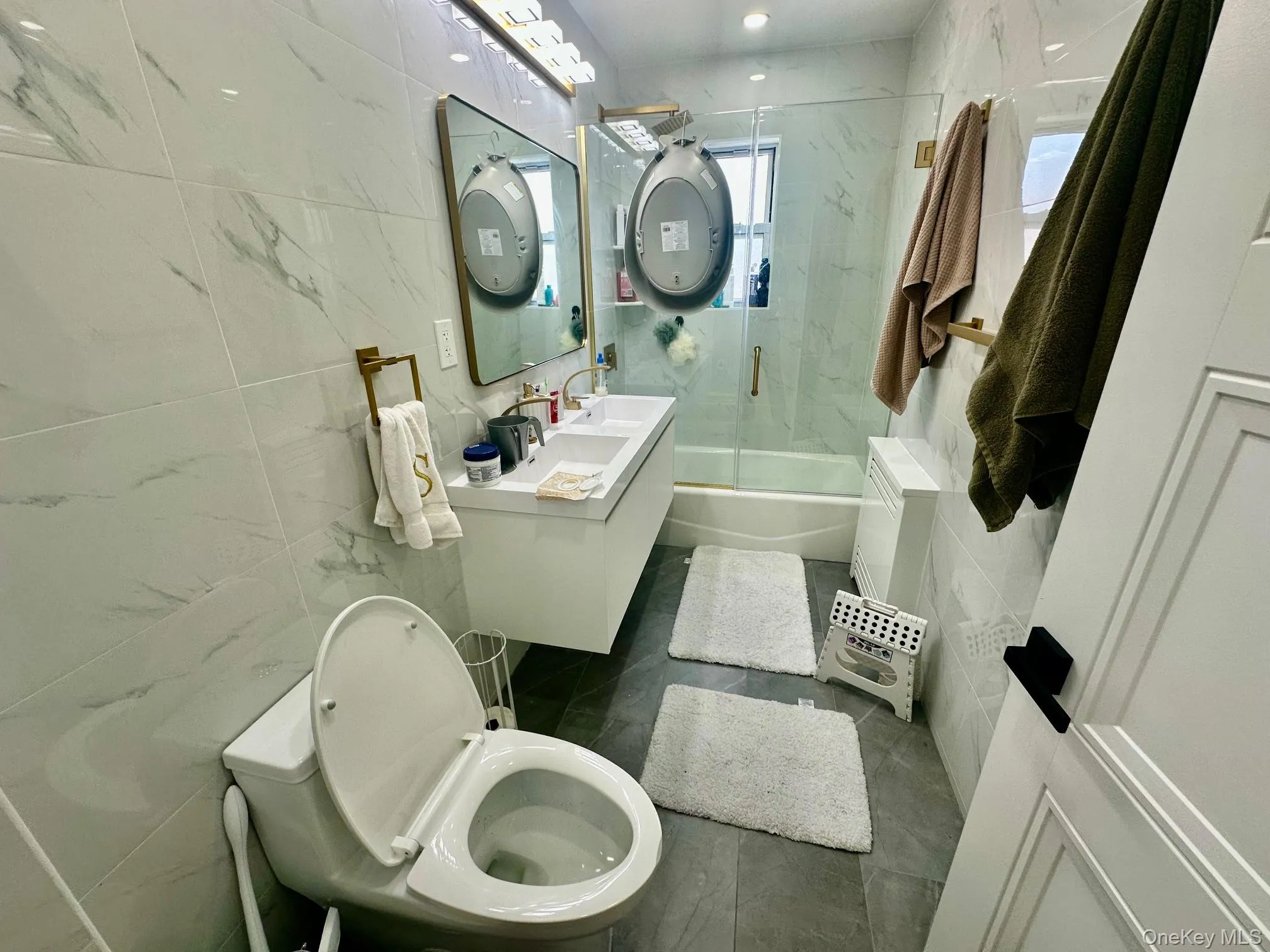 13762 70th Road, New York, NY, 4 Bedrooms Bedrooms, 6 Rooms Rooms,2 BathroomsBathrooms,Residential Sale,For Rent,70th,0,985994 13762 70th Road, New York, NY, 4 Bedrooms Bedrooms, 6 Rooms Rooms,2 BathroomsBathrooms,Residential Sale,For Rent,70th,0,985994