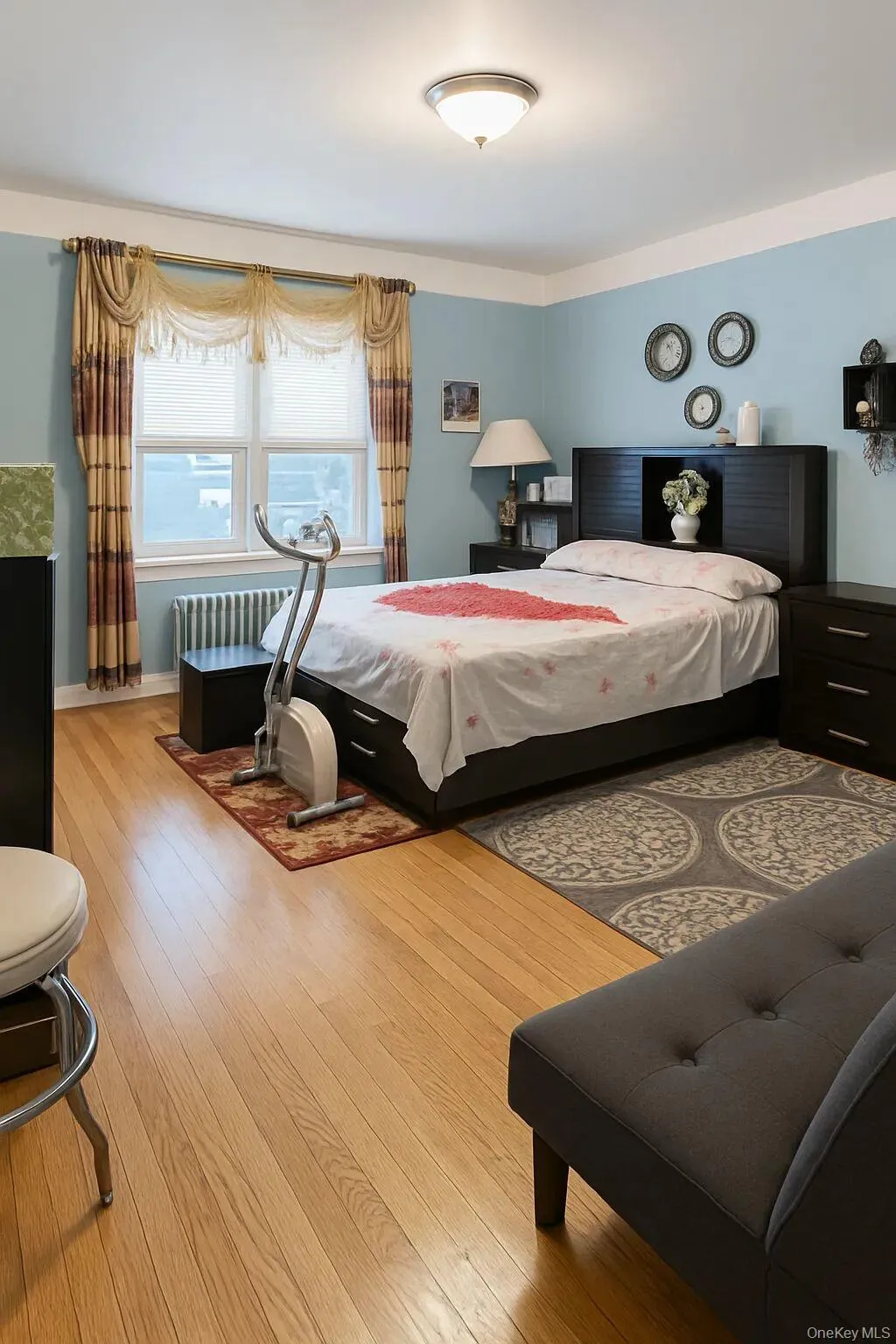 89-16 91st Avenue, New York, NY, 4 Bedrooms Bedrooms, 9 Rooms Rooms,2 BathroomsBathrooms,Residential,For Rent,91st,0,985995 89-16 91st Avenue, New York, NY, 4 Bedrooms Bedrooms, 9 Rooms Rooms,2 BathroomsBathrooms,Residential,For Rent,91st,0,985995