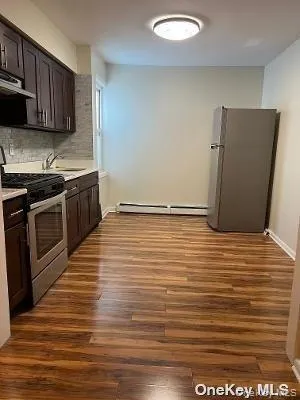988 Hempstead, Hempstead, NY, 2 Bedrooms Bedrooms, 4 Rooms Rooms,1 BathroomBathrooms,Residential Lease,For Rent,Hempstead,0,986017 988 Hempstead, Hempstead, NY, 2 Bedrooms Bedrooms, 4 Rooms Rooms,1 BathroomBathrooms,Residential Lease,For Rent,Hempstead,0,986017