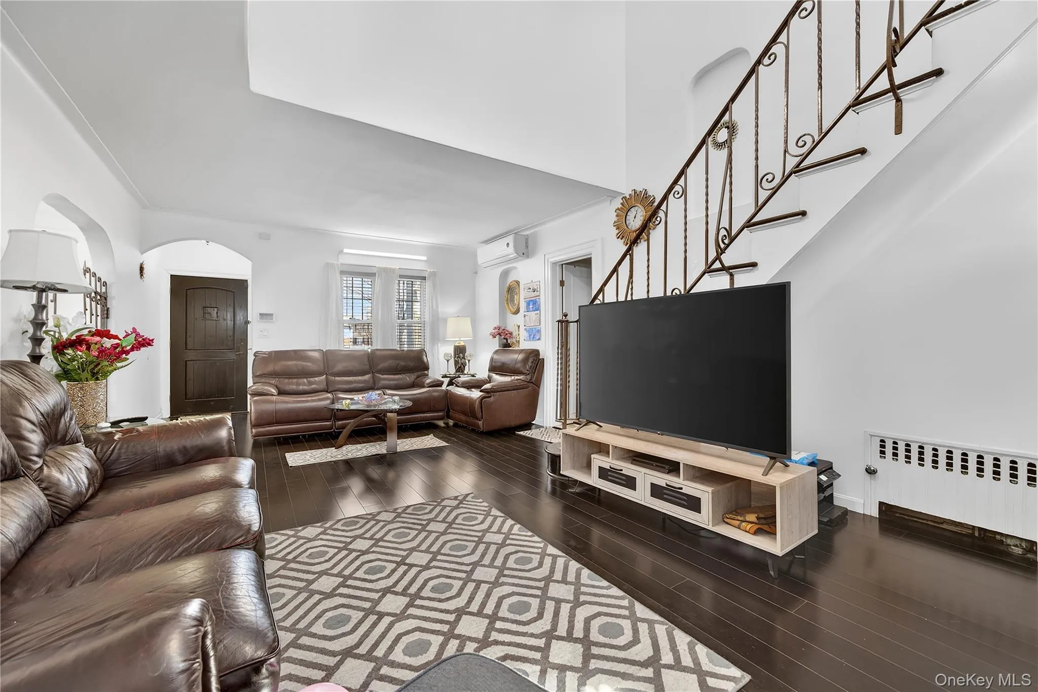 8258 235th Street, New York, NY, 4 Bedrooms Bedrooms, 8 Rooms Rooms,2 BathroomsBathrooms,Residential Lease,For Rent,235th,0,986023 8258 235th Street, New York, NY, 4 Bedrooms Bedrooms, 8 Rooms Rooms,2 BathroomsBathrooms,Residential Lease,For Rent,235th,0,986023