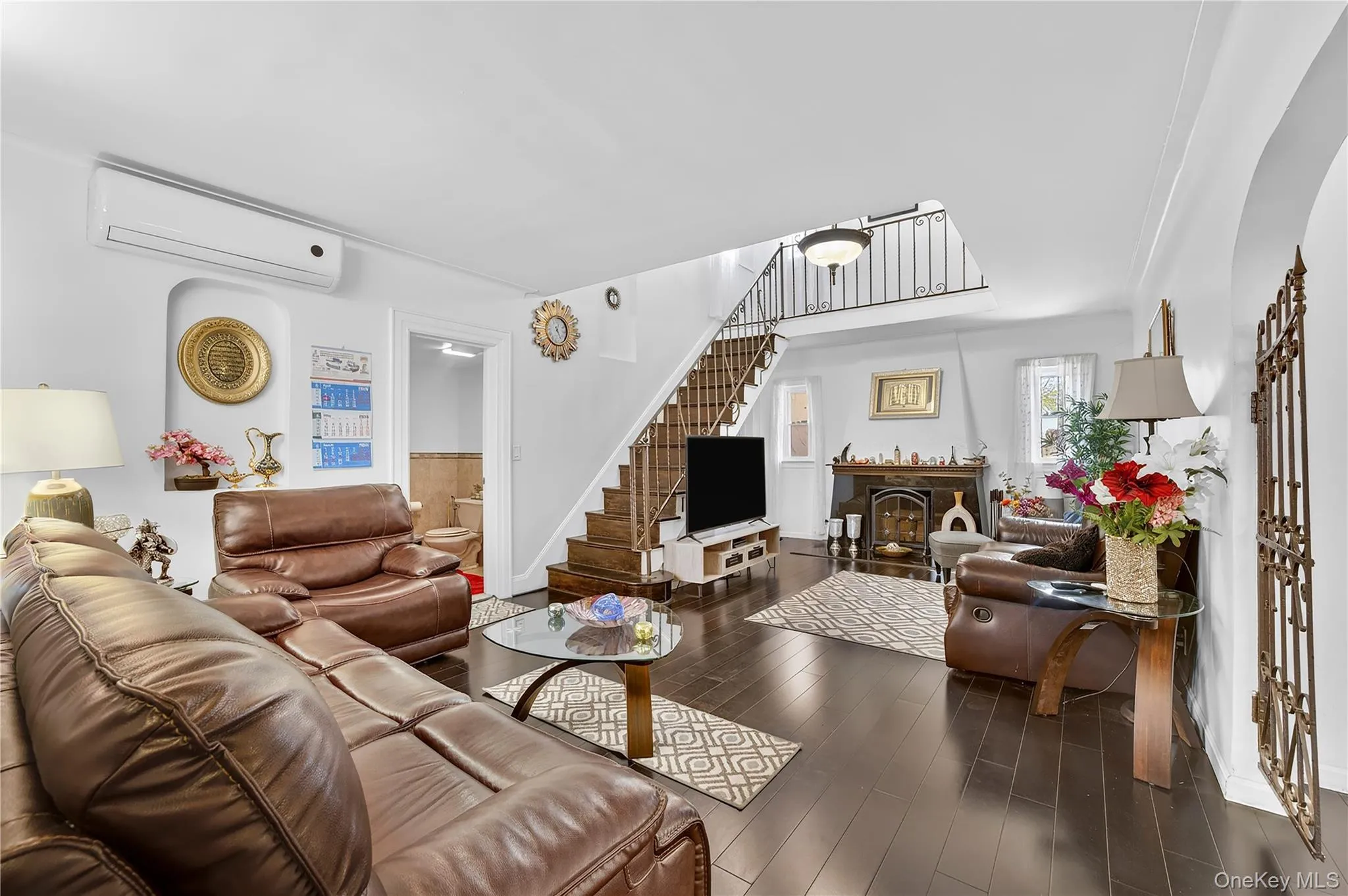 8258 235th Street, New York, NY, 4 Bedrooms Bedrooms, 8 Rooms Rooms,2 BathroomsBathrooms,Residential Lease,For Rent,235th,0,986023 8258 235th Street, New York, NY, 4 Bedrooms Bedrooms, 8 Rooms Rooms,2 BathroomsBathrooms,Residential Lease,For Rent,235th,0,986023