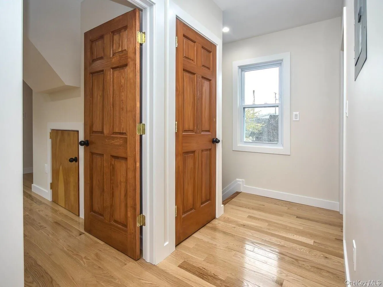 4 8th Street, North Hempstead, NY, 4 Bedrooms Bedrooms, 10 Rooms Rooms,4 BathroomsBathrooms,Residential Lease,For Rent,8th,0,986024 4 8th Street, North Hempstead, NY, 4 Bedrooms Bedrooms, 10 Rooms Rooms,4 BathroomsBathrooms,Residential Lease,For Rent,8th,0,986024