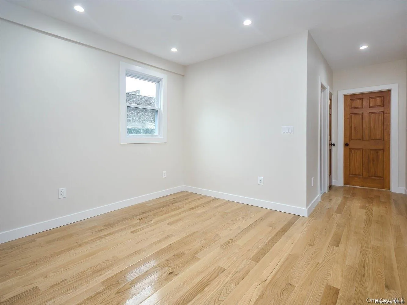 4 8th Street, North Hempstead, NY, 4 Bedrooms Bedrooms, 10 Rooms Rooms,4 BathroomsBathrooms,Residential Lease,For Rent,8th,0,986024 4 8th Street, North Hempstead, NY, 4 Bedrooms Bedrooms, 10 Rooms Rooms,4 BathroomsBathrooms,Residential Lease,For Rent,8th,0,986024