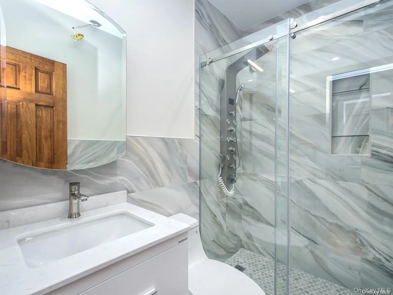 4 8th Street, North Hempstead, NY, 4 Bedrooms Bedrooms, 10 Rooms Rooms,4 BathroomsBathrooms,Residential Lease,For Rent,8th,0,986024 4 8th Street, North Hempstead, NY, 4 Bedrooms Bedrooms, 10 Rooms Rooms,4 BathroomsBathrooms,Residential Lease,For Rent,8th,0,986024