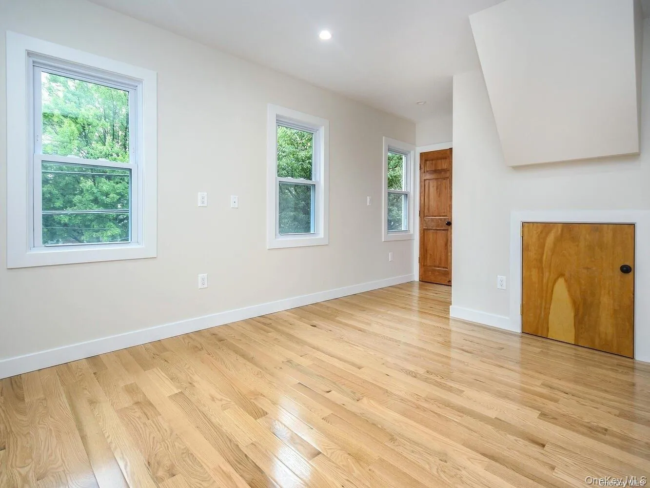 4 8th Street, North Hempstead, NY, 4 Bedrooms Bedrooms, 10 Rooms Rooms,4 BathroomsBathrooms,Residential Lease,For Rent,8th,0,986024 4 8th Street, North Hempstead, NY, 4 Bedrooms Bedrooms, 10 Rooms Rooms,4 BathroomsBathrooms,Residential Lease,For Rent,8th,0,986024