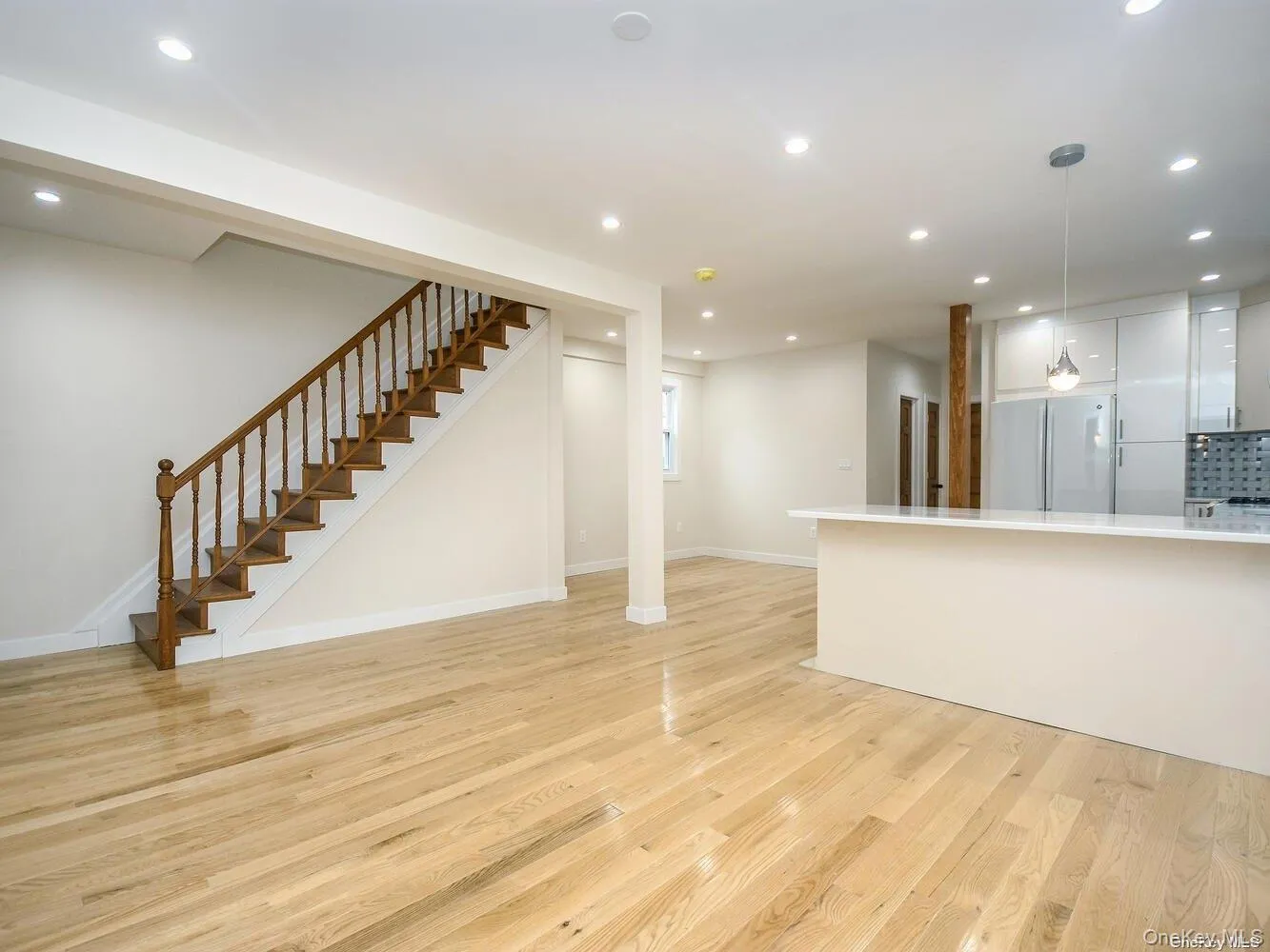 4 8th Street, North Hempstead, NY, 4 Bedrooms Bedrooms, 10 Rooms Rooms,4 BathroomsBathrooms,Residential Lease,For Rent,8th,0,986024 4 8th Street, North Hempstead, NY, 4 Bedrooms Bedrooms, 10 Rooms Rooms,4 BathroomsBathrooms,Residential Lease,For Rent,8th,0,986024