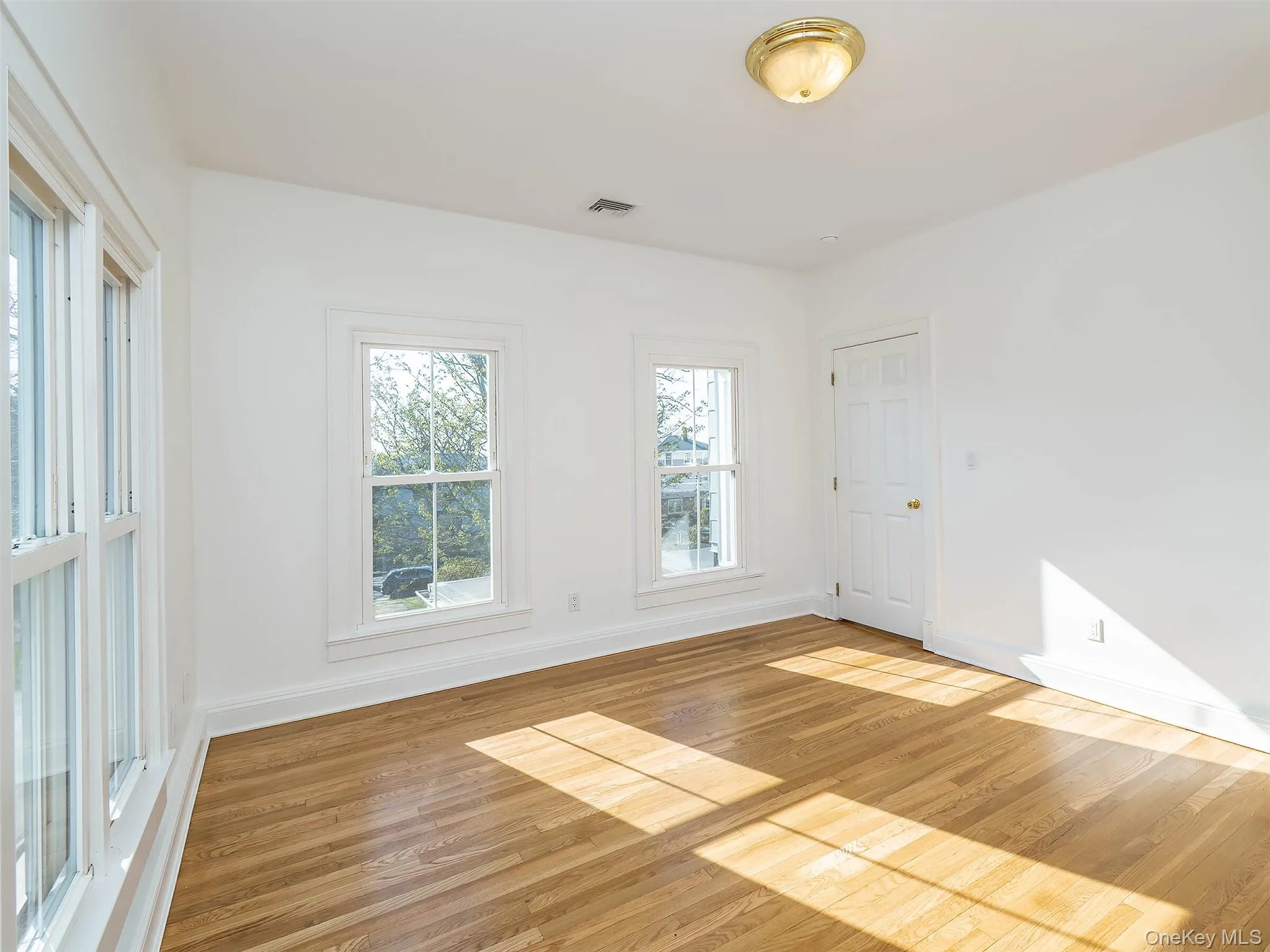 2nd bedroom 2nd bedroom