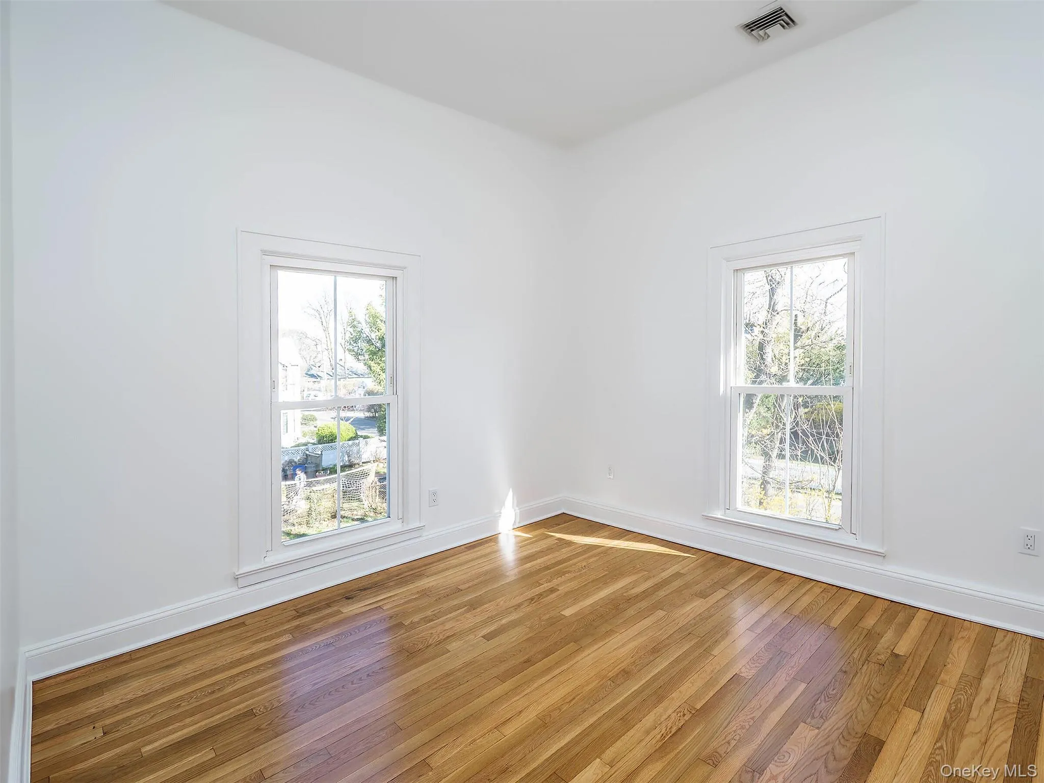 1st bedroom 1st bedroom